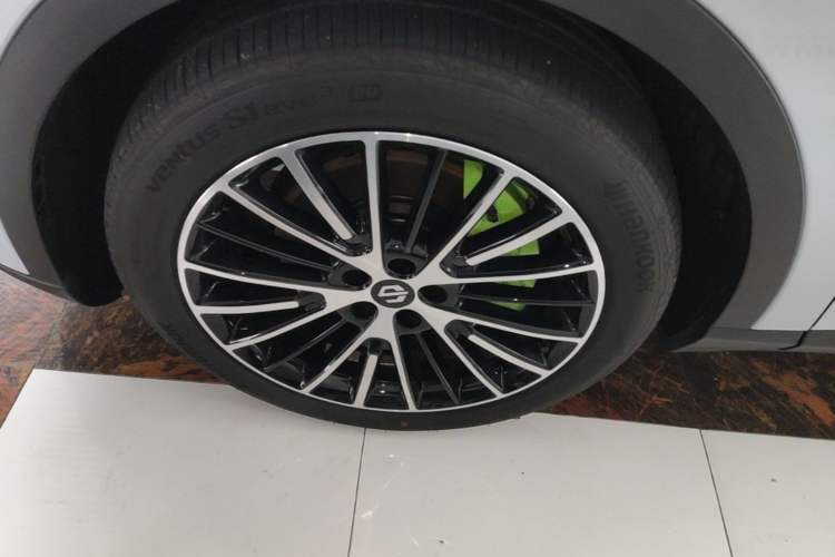 Used Leapmotor C11 2026 All-Electric 640 LiDAR Prestige Edition Left Front Wheel Hub