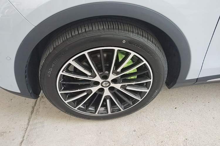 Used Leapmotor C11 2026 All-Electric 640 LiDAR Prestige Edition Left Front Wheel Hub