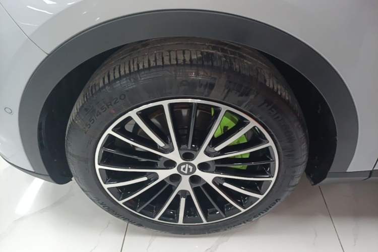Used Leapmotor C11 2026 All-Electric 640 LiDAR Prestige Edition Left Front Wheel Hub