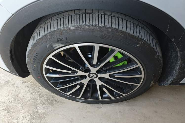 Used Leapmotor C11 2026 All-Electric 640 LiDAR Prestige Edition Left Front Wheel Hub