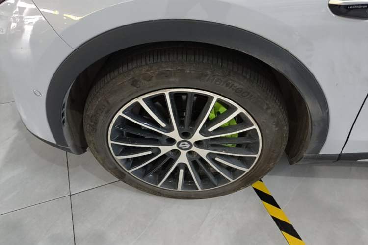 Used Leapmotor C11 2026 All-Electric 640 LiDAR Prestige Edition Left Front Wheel Hub