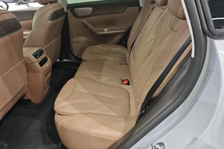 Used Leapmotor C11 2026 All-Electric 640 LiDAR Prestige Edition Left Rear Seat