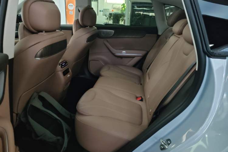 Used Leapmotor C11 2026 All-Electric 640 LiDAR Prestige Edition Left Rear Seat