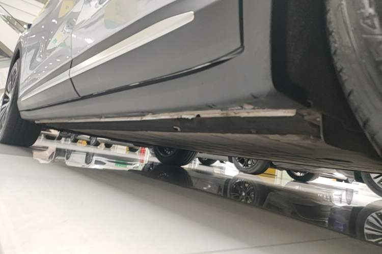 Used Leapmotor C11 2026 All-Electric 640 LiDAR Prestige Edition Left Side Sill