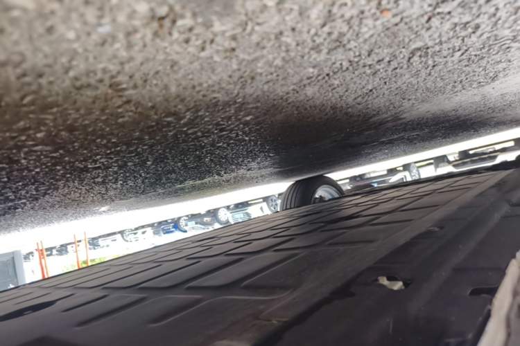 Used Leapmotor C11 2026 All-Electric 640 LiDAR Prestige Edition Left Side Sill