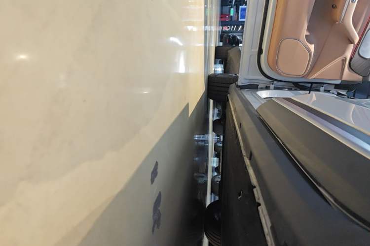 Used Leapmotor C11 2026 All-Electric 640 LiDAR Prestige Edition Left Side Sill