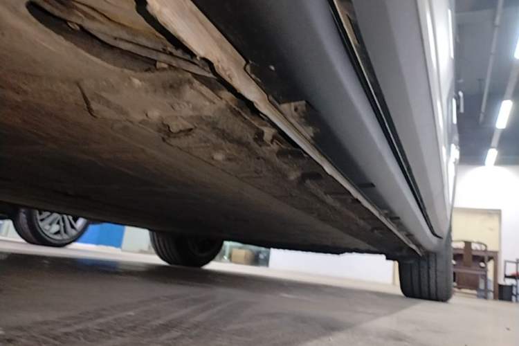 Used Leapmotor C11 2026 All-Electric 640 LiDAR Prestige Edition Left Side Sill