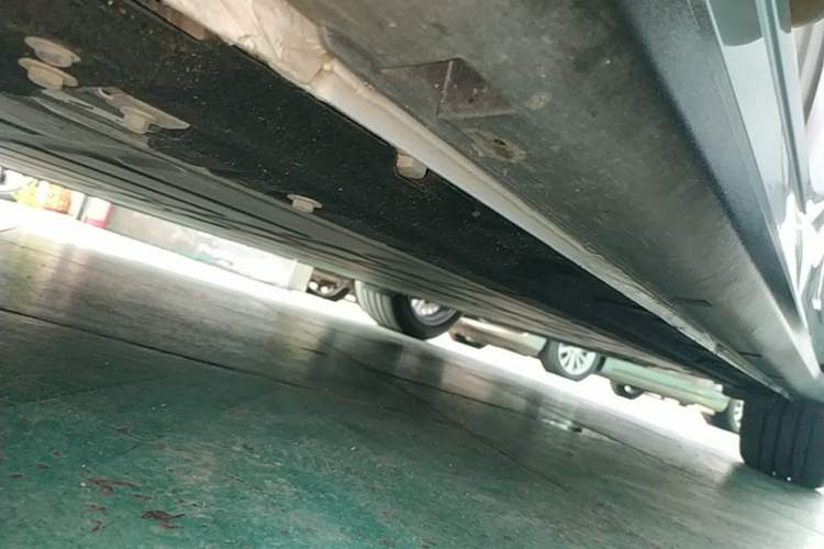 Used Leapmotor C11 2026 All-Electric 640 LiDAR Prestige Edition Left Side Sill