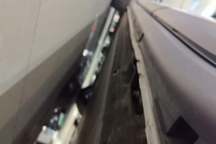 Used Leapmotor C11 2026 All-Electric 640 LiDAR Prestige Edition Left Side Sill