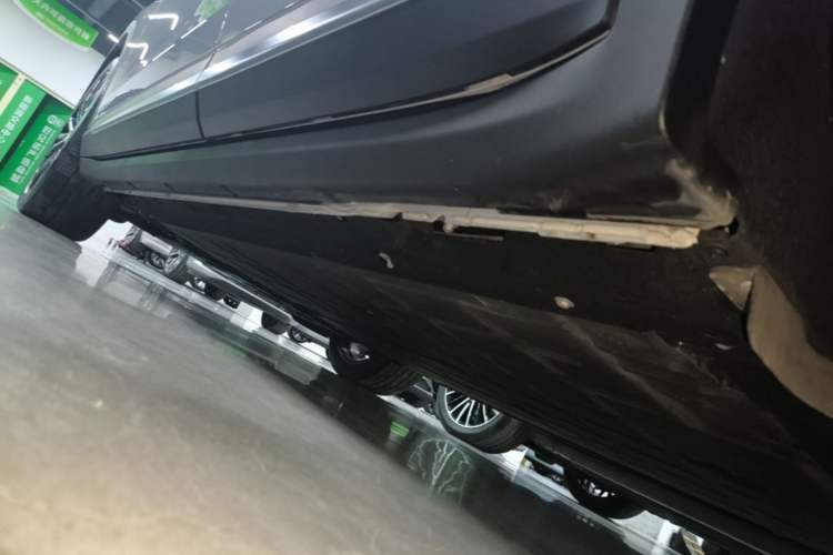 Used Leapmotor C11 2026 All-Electric 640 LiDAR Prestige Edition Left Side Sill