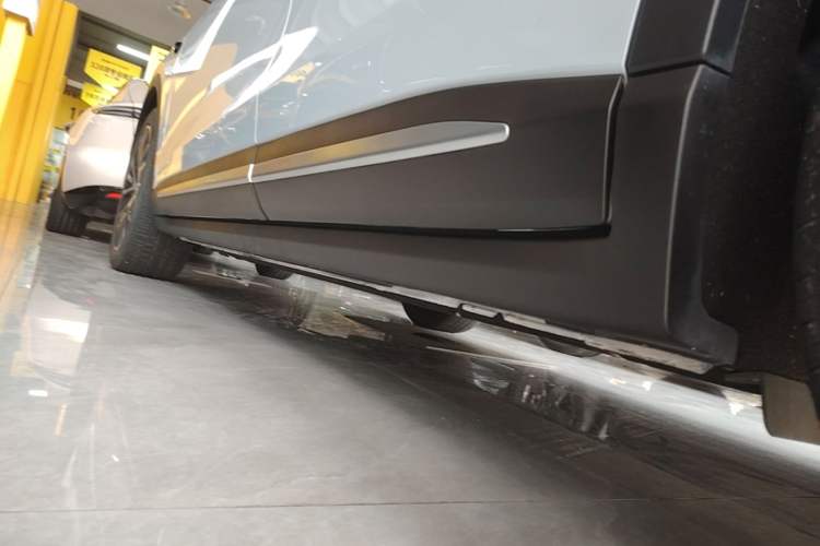 Used Leapmotor C11 2026 All-Electric 640 LiDAR Prestige Edition Left Side Sill