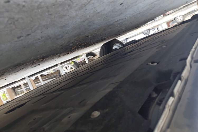 Used Leapmotor C11 2026 All-Electric 640 LiDAR Prestige Edition Left Side Sill