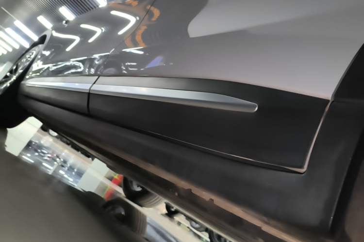 Used Leapmotor C11 2026 All-Electric 640 LiDAR Prestige Edition Left Side Sill