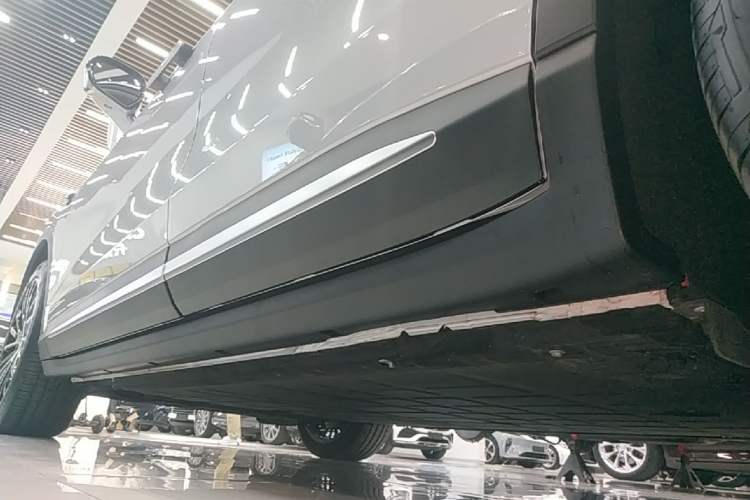 Used Leapmotor C11 2026 All-Electric 640 LiDAR Prestige Edition Left Side Sill