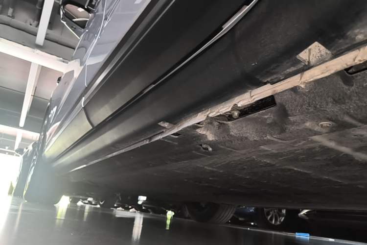 Used Leapmotor C11 2026 All-Electric 640 LiDAR Prestige Edition Left Side Sill