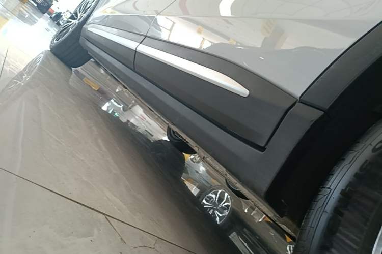 Used Leapmotor C11 2026 Range-Extended 300 LiDAR Prestige Edition Left Side Sill