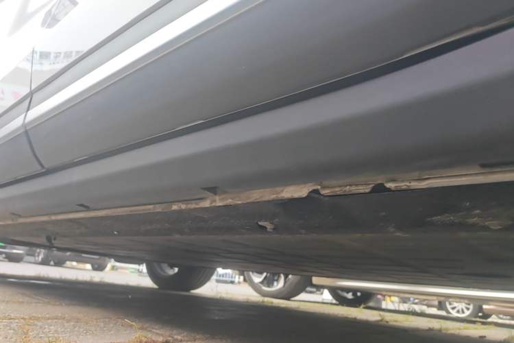 Used Leapmotor C11 2026 All-Electric 640 LiDAR Prestige Edition Left Side Sill