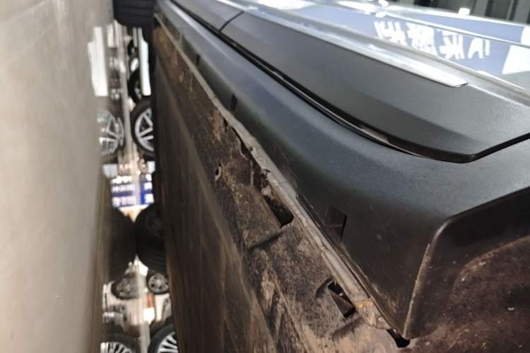 Used Leapmotor C11 2026 All-Electric 640 LiDAR Prestige Edition Left Side Sill