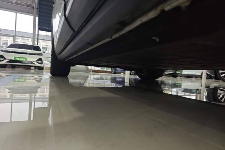 Used Leapmotor C11 2026 All-Electric 640 LiDAR Prestige Edition Left Side Sill