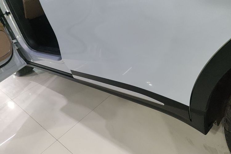 Used Leapmotor C11 2026 All-Electric 640 LiDAR Prestige Edition Left Side Sill
