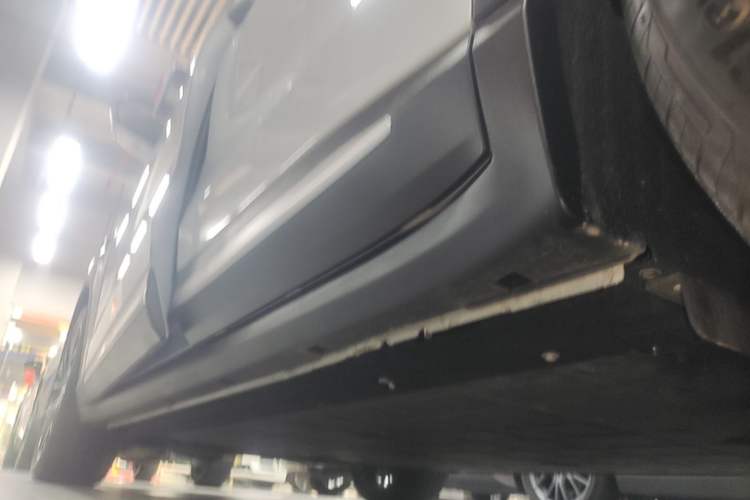 Used Leapmotor C11 2026 All-Electric 640 LiDAR Prestige Edition Left Side Sill