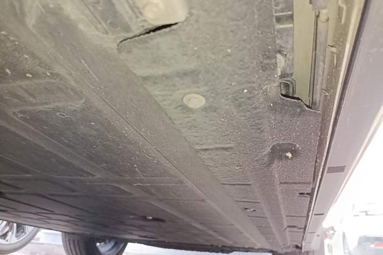 Used Leapmotor C11 2026 All-Electric 640 LiDAR Prestige Edition Left Side Sill