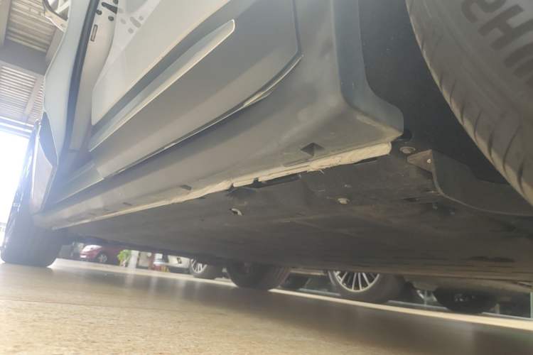 Used Leapmotor C11 2026 All-Electric 640 LiDAR Prestige Edition Left Side Sill