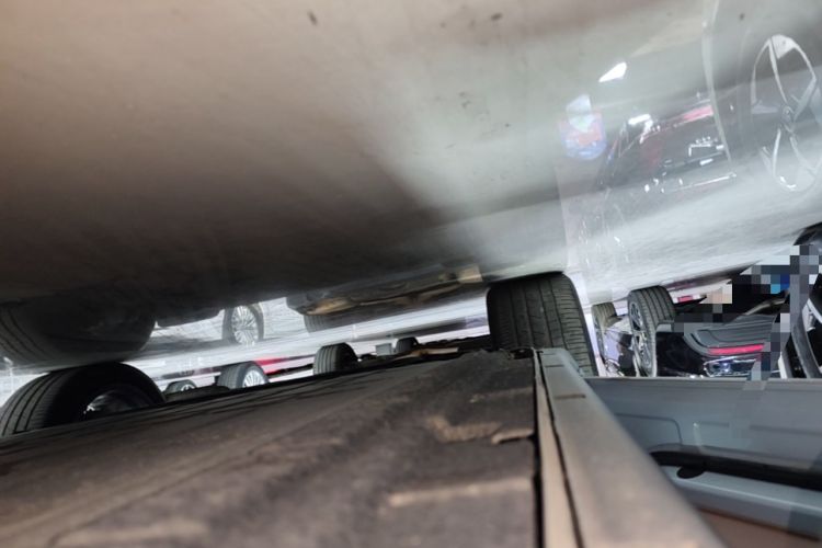 Used Leapmotor C11 2026 All-Electric 640 LiDAR Prestige Edition Left Side Sill