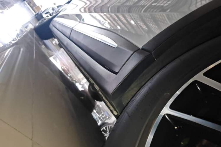 Used Leapmotor C11 2026 All-Electric 640 LiDAR Prestige Edition Left Side Sill