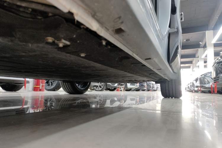 Used Leapmotor C11 2026 All-Electric 640 LiDAR Prestige Edition Left Side Sill