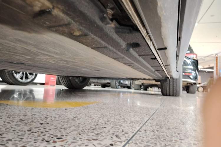 Used Leapmotor C11 2026 All-Electric 640 LiDAR Prestige Edition Left Side Sill
