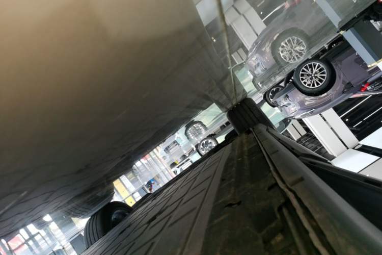 Used Leapmotor C11 2026 All-Electric 640 LiDAR Prestige Edition Left Side Sill