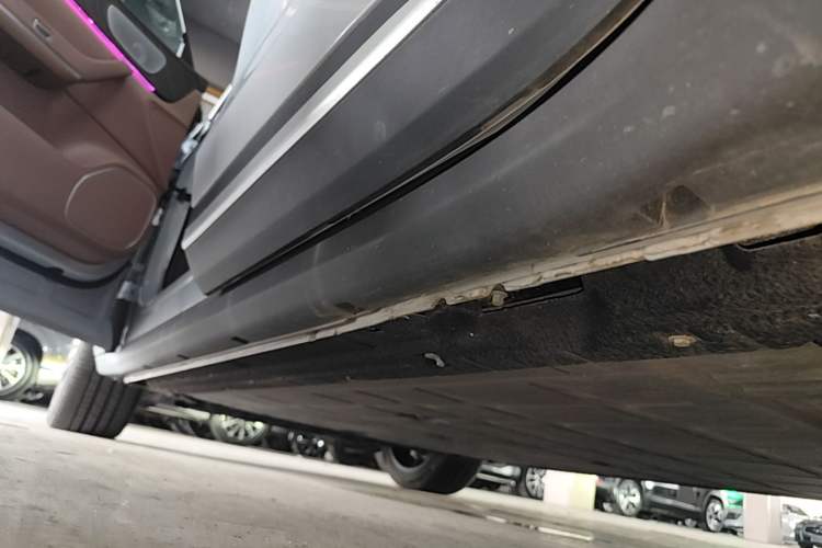 Used Leapmotor C11 2026 All-Electric 640 LiDAR Prestige Edition Left Side Sill