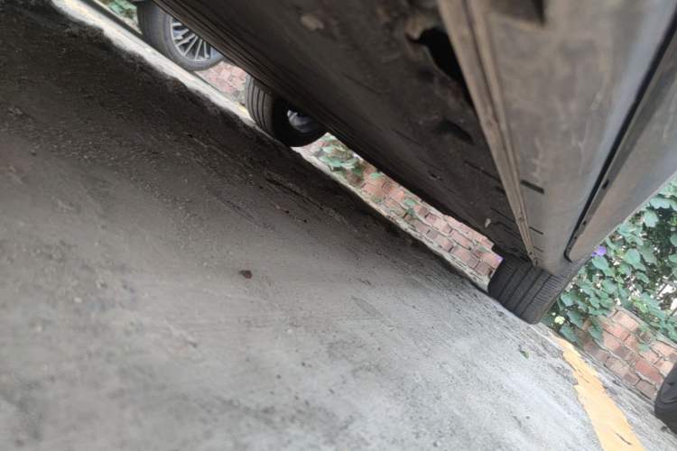 Used Leapmotor C11 2026 All-Electric 640 LiDAR Prestige Edition Left Side Sill