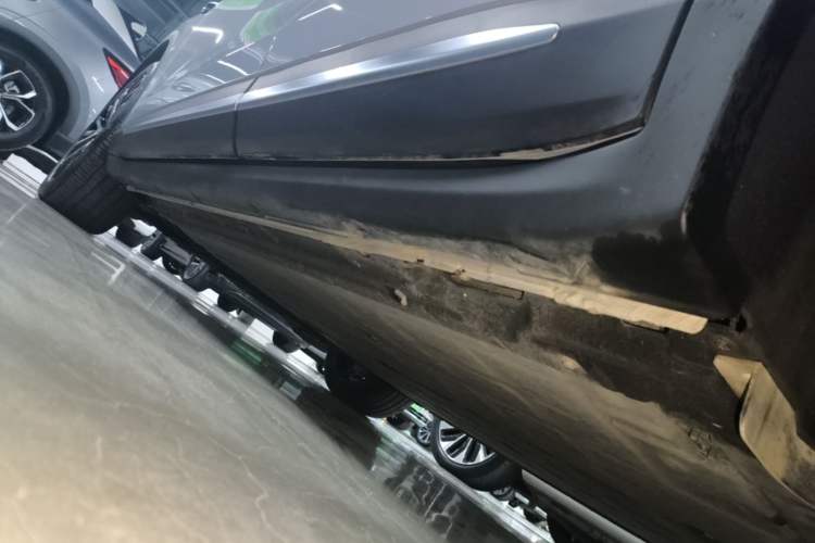 Used Leapmotor C11 2026 All-Electric 640 LiDAR Prestige Edition Left Side Sill