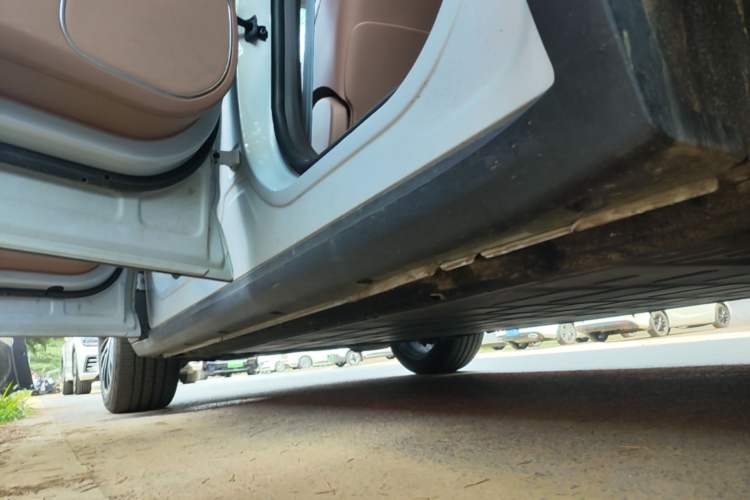 Used Leapmotor C11 2026 All-Electric 640 LiDAR Prestige Edition Left Side Sill