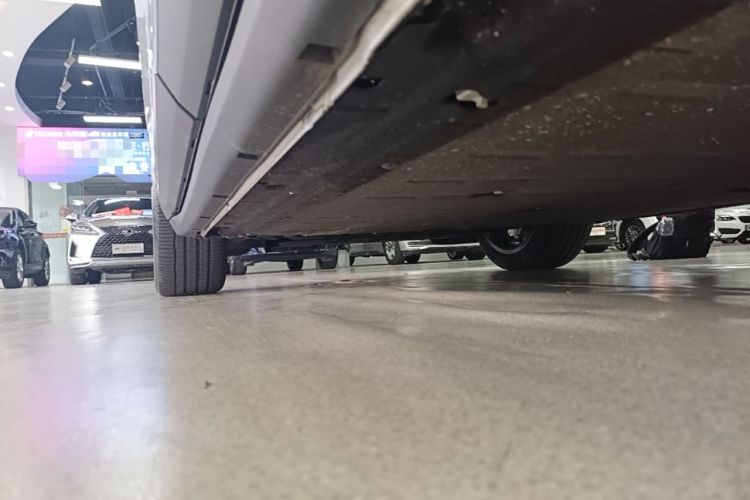 Used Leapmotor C11 2026 All-Electric 640 LiDAR Prestige Edition Left Side Sill
