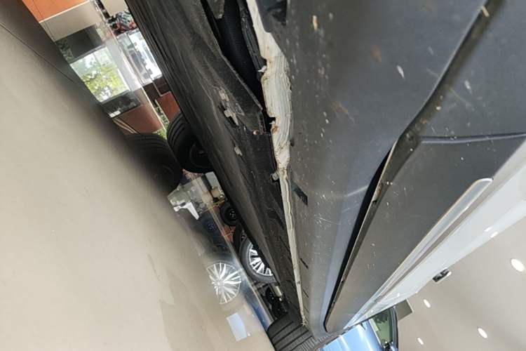 Used Leapmotor C11 2026 All-Electric 640 LiDAR Prestige Edition Left Side Sill