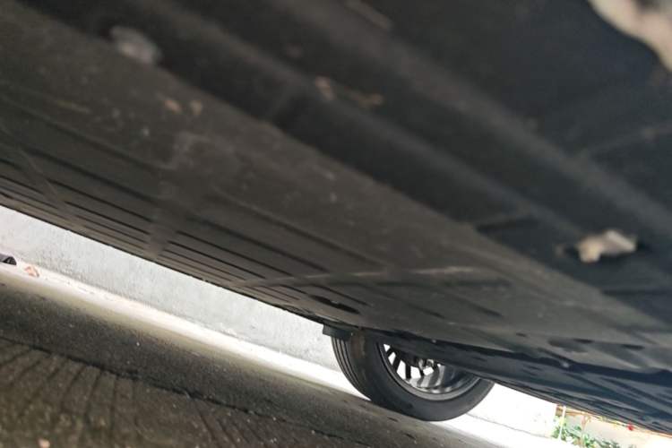 Used Leapmotor C11 2026 All-Electric 640 LiDAR Prestige Edition Left Side Sill