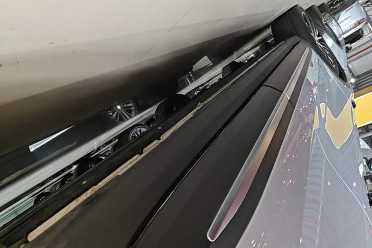 Used Leapmotor C11 2026 All-Electric 640 LiDAR Prestige Edition Left Side Sill