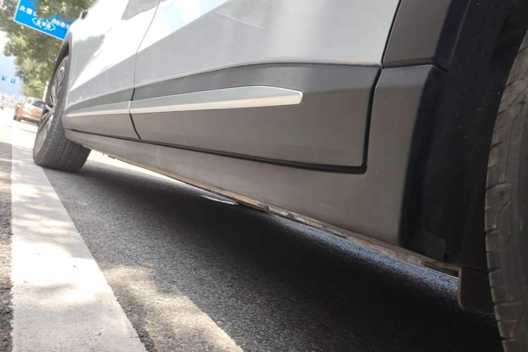 Used Leapmotor C11 2026 All-Electric 640 LiDAR Prestige Edition Left Side Sill