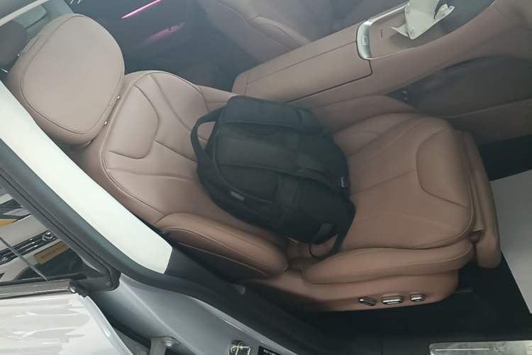 Used Leapmotor C11 2026 Range-Extended 300 LiDAR Prestige Edition Right Front Seat