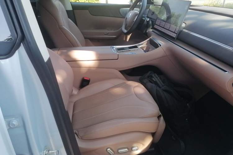 Used Leapmotor C11 2026 All-Electric 640 LiDAR Prestige Edition Right Front Seat