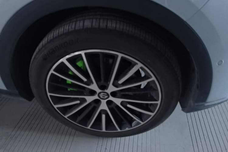 Used Leapmotor C11 2026 All-Electric 640 LiDAR Prestige Edition Right Front Wheel Hub