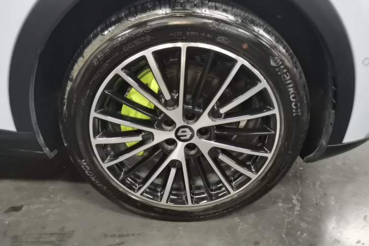 Used Leapmotor C11 2026 All-Electric 640 LiDAR Prestige Edition Right Front Wheel Hub