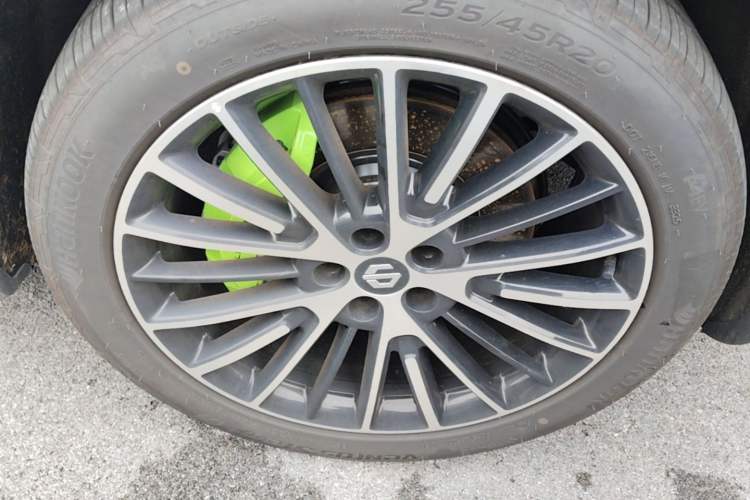 Used Leapmotor C11 2026 All-Electric 640 LiDAR Prestige Edition Right Front Wheel Hub