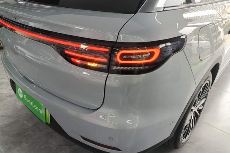 Used Leapmotor C11 2026 All-Electric 640 LiDAR Prestige Edition Right Rear Taillight