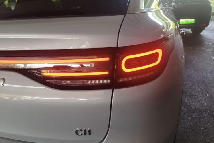 Used Leapmotor C11 2026 All-Electric 640 LiDAR Prestige Edition Right Rear Taillight