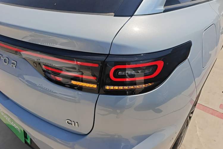 Used Leapmotor C11 2026 All-Electric 640 LiDAR Prestige Edition Right Rear Taillight