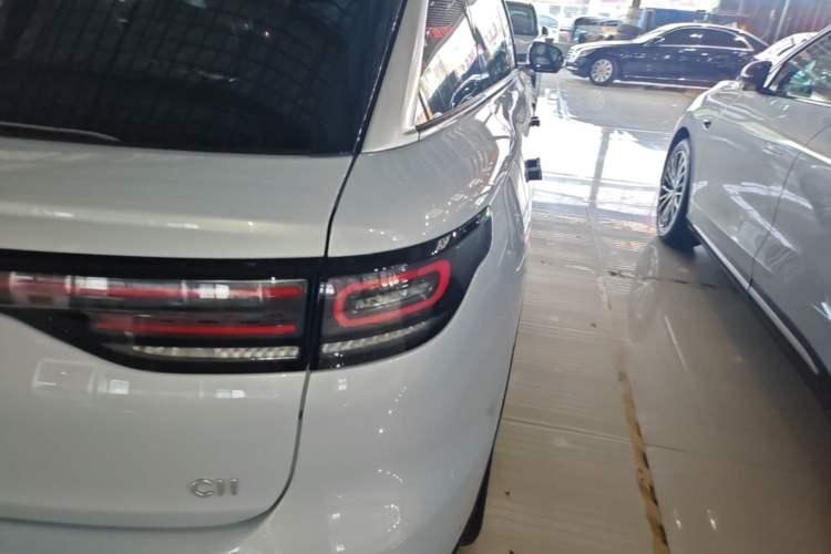 Used Leapmotor C11 2026 All-Electric 640 LiDAR Prestige Edition Right Rear Taillight